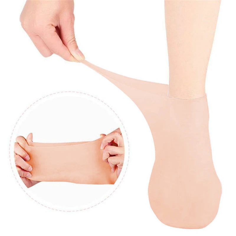 Say goodbye to cracked foot skin with our Silky Soft Moisturizing Gel Heel Socks. Designed for both men and women, these socks provide deep hydration and care, perfect for all seasons. Available in multiple sizes and colors to rejuvenate and protect your feet. Enjoy smooth, soft skin with every wear!